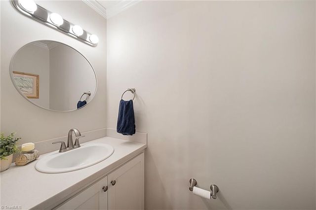 524 Rock Cliff Court, Winston-salem, NC 27104