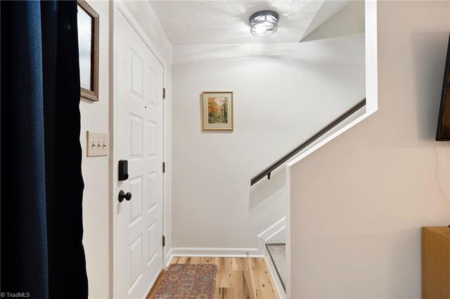 524 Rock Cliff Court, Winston-salem, NC 27104
