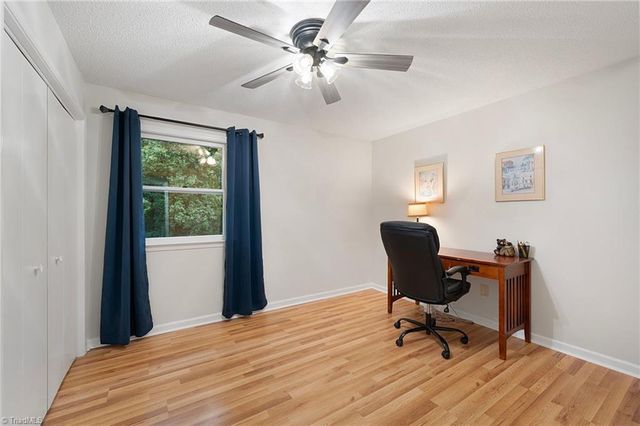524 Rock Cliff Court, Winston-salem, NC 27104