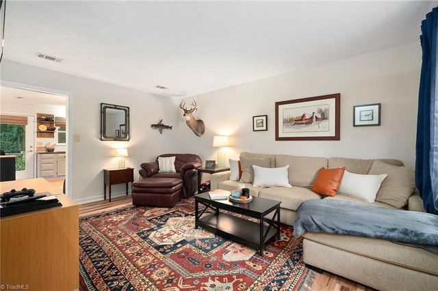 524 Rock Cliff Court, Winston-salem, NC 27104