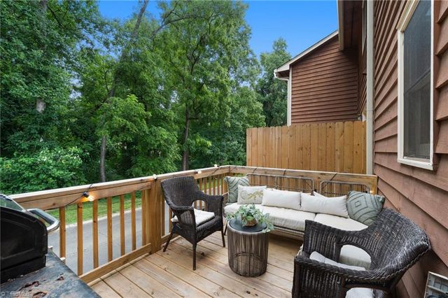 524 Rock Cliff Court, Winston-salem, NC 27104