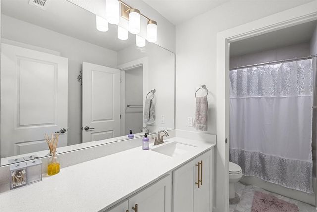 8602 McKamy DR, Austin, TX 78744