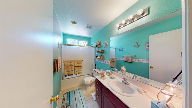 17 Walker Ranch Pkwy, Patterson, CA 95363