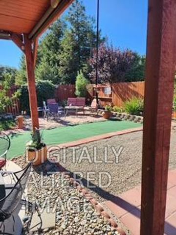 17 Walker Ranch Pkwy, Patterson, CA 95363