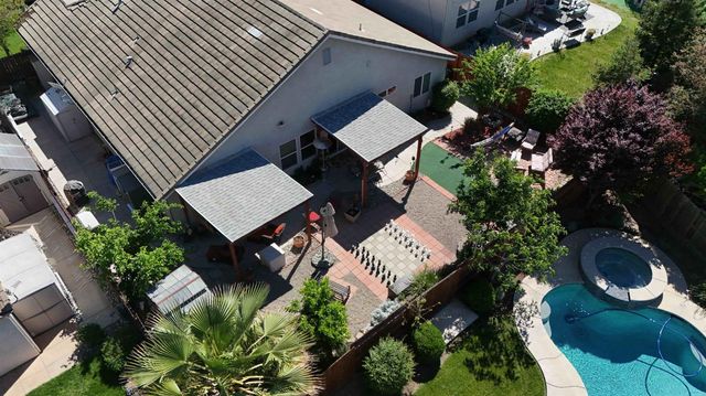 17 Walker Ranch Pkwy, Patterson, CA 95363