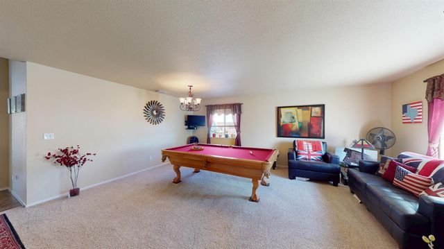 17 Walker Ranch Pkwy, Patterson, CA 95363