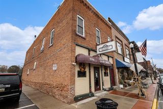 136 N Main Street, Plainwell, MI 49080