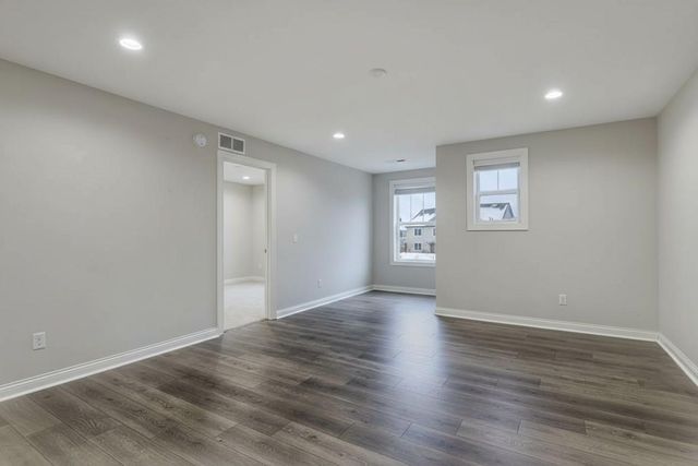 5073 Sandpebble Lane, Woodbury, MN 55129