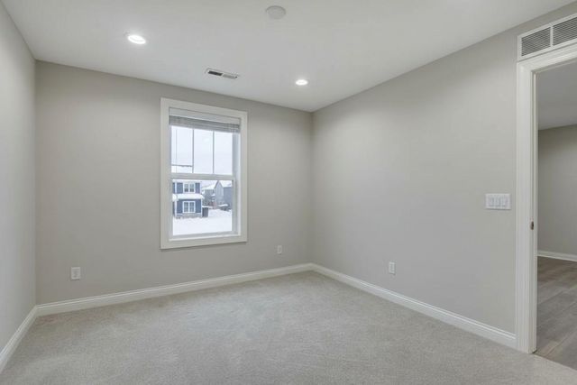 5073 Sandpebble Lane, Woodbury, MN 55129