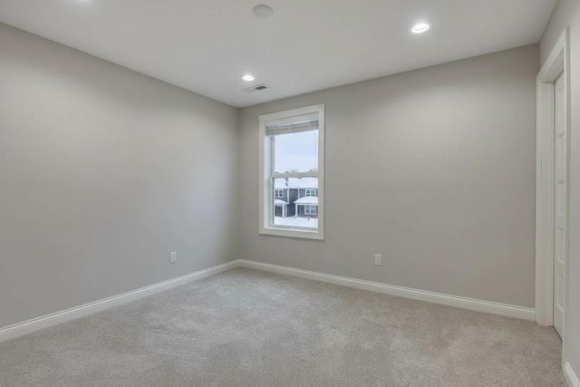 5073 Sandpebble Lane, Woodbury, MN 55129