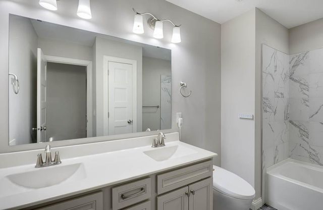 5073 Sandpebble Lane, Woodbury, MN 55129