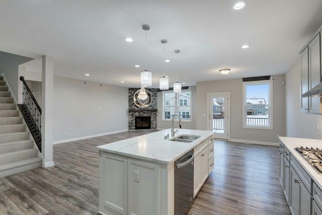 5073 Sandpebble Lane, Woodbury, MN 55129