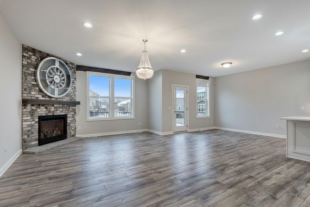 5073 Sandpebble Lane, Woodbury, MN 55129