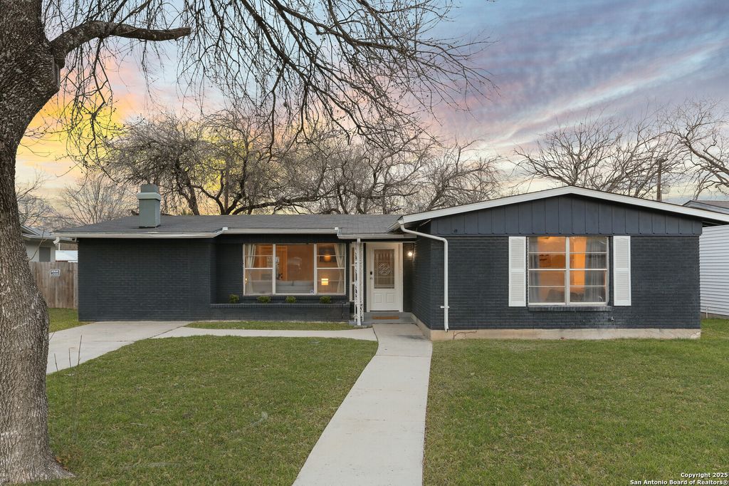 222 winn, Universal City, TX 78148