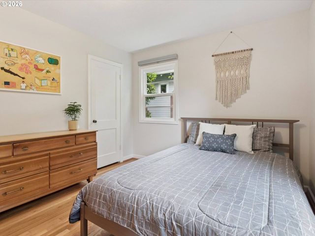 3424 Se TIBBETTS St, Portland, OR 97202