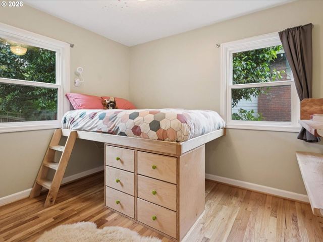 3424 Se TIBBETTS St, Portland, OR 97202