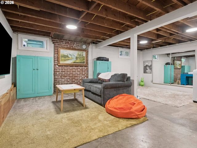 3424 Se TIBBETTS St, Portland, OR 97202