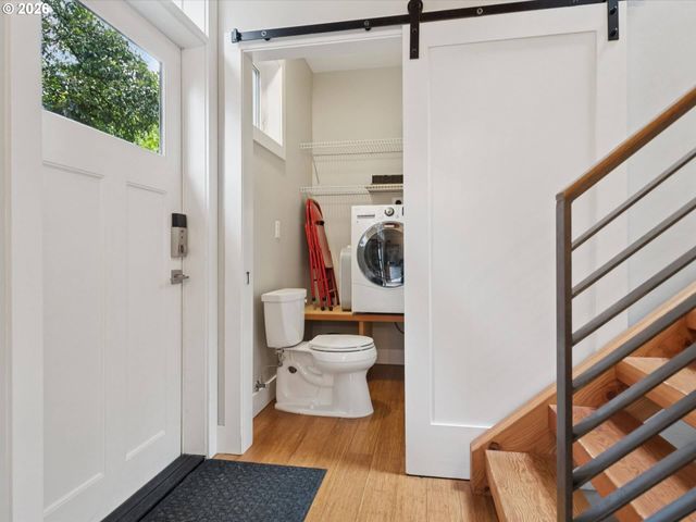 3424 Se TIBBETTS St, Portland, OR 97202