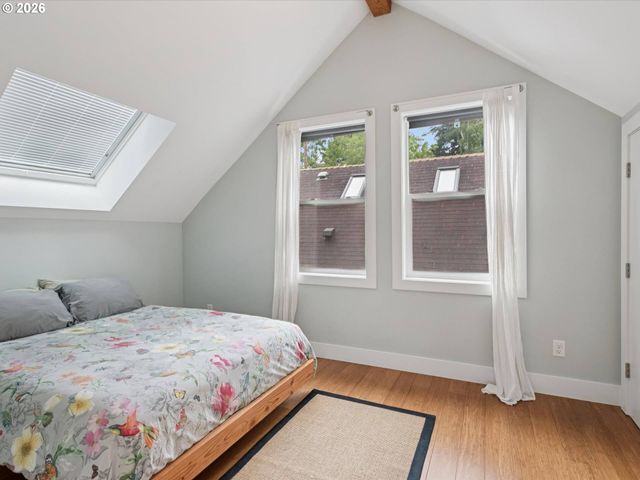 3424 Se TIBBETTS St, Portland, OR 97202