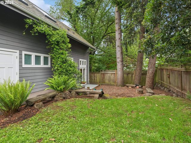 3424 Se TIBBETTS St, Portland, OR 97202