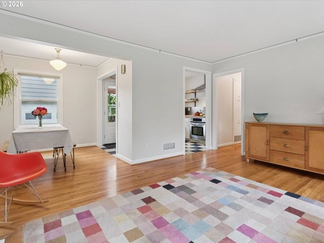 3424 Se TIBBETTS St, Portland, OR 97202