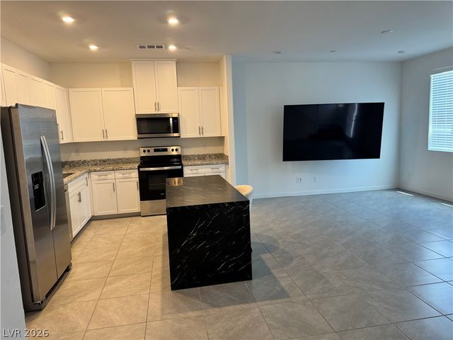 6118 Garden Oasis Street, Las Vegas, NV 89148