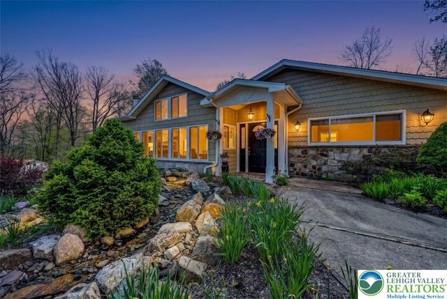 1284 Burger Hollow Road, Chestnuthill Twp, PA 18330