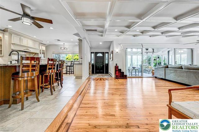 1284 Burger Hollow Road, Chestnuthill Twp, PA 18330