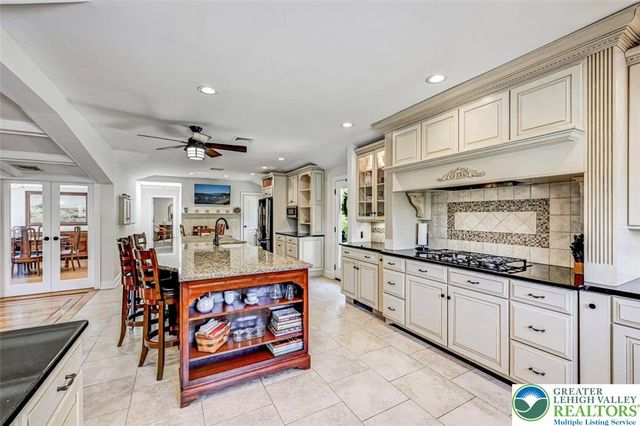 1284 Burger Hollow Road, Chestnuthill Twp, PA 18330