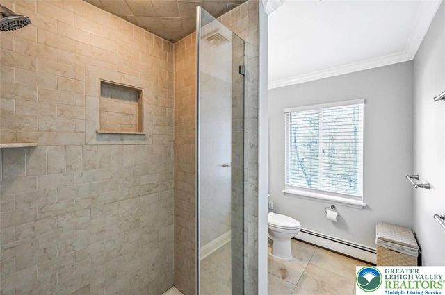 1284 Burger Hollow Road, Chestnuthill Twp, PA 18330