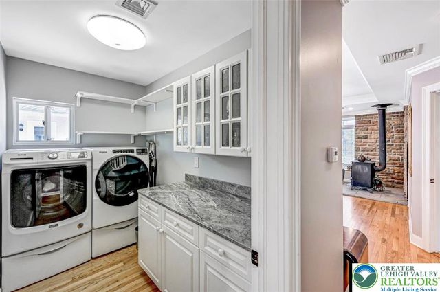 1284 Burger Hollow Road, Chestnuthill Twp, PA 18330