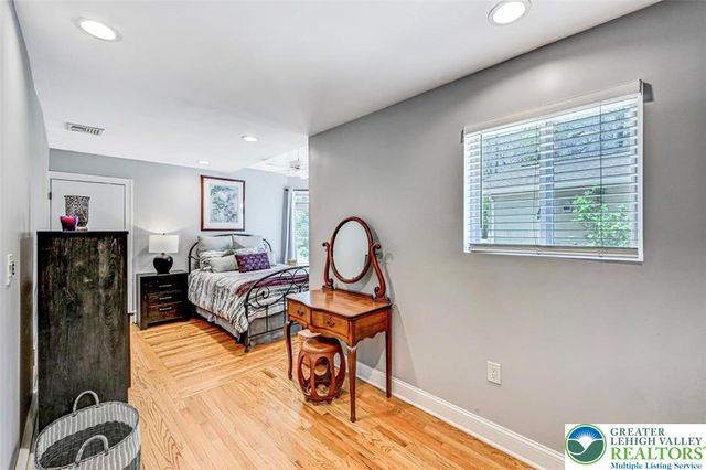 1284 Burger Hollow Road, Chestnuthill Twp, PA 18330