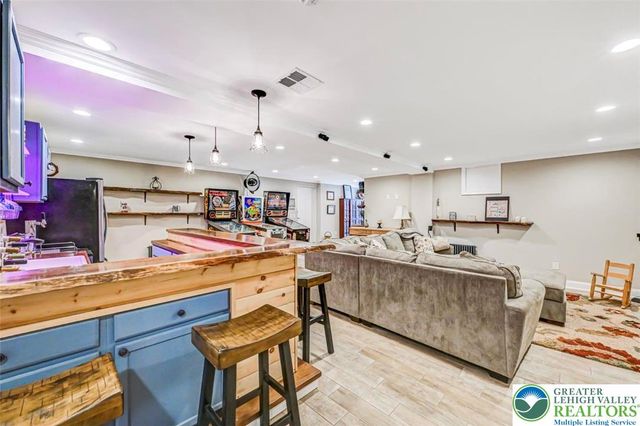 1284 Burger Hollow Road, Chestnuthill Twp, PA 18330