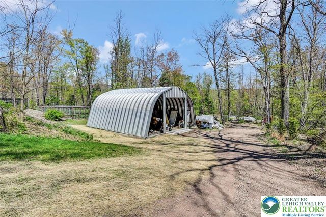 1284 Burger Hollow Road, Chestnuthill Twp, PA 18330
