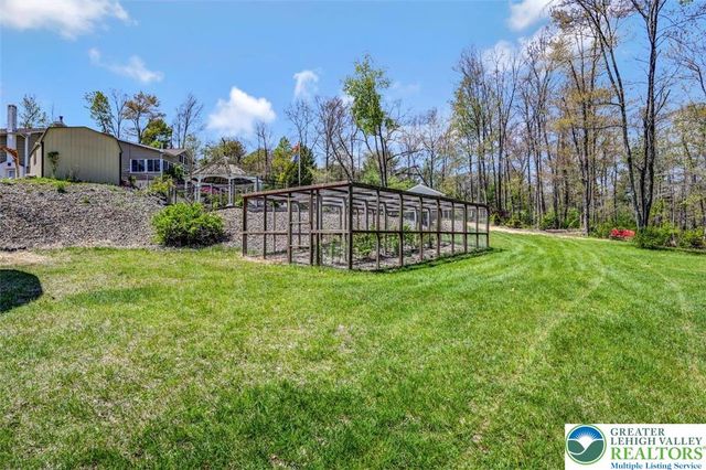 1284 Burger Hollow Road, Chestnuthill Twp, PA 18330