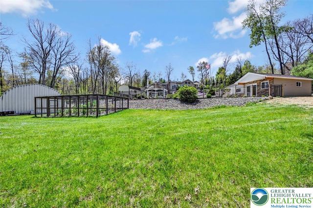 1284 Burger Hollow Road, Chestnuthill Twp, PA 18330