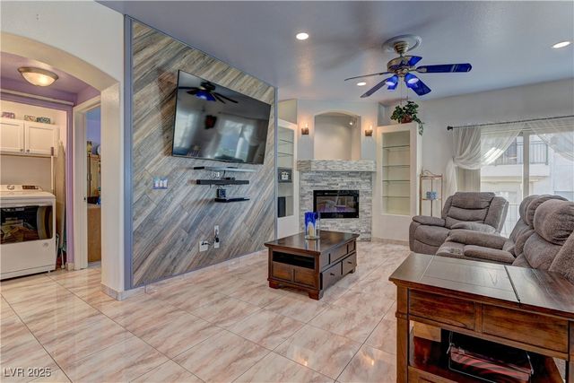 6201 East Lake Mead Boulevard 175, Las Vegas, NV 89156