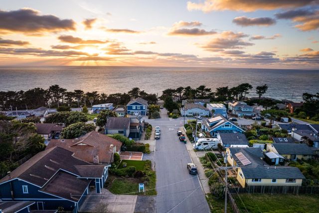 256 6th Street, Montara, CA 94037