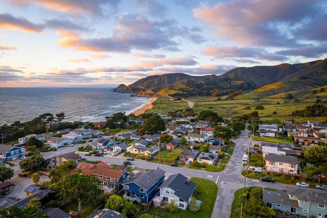 256 6th Street, Montara, CA 94037