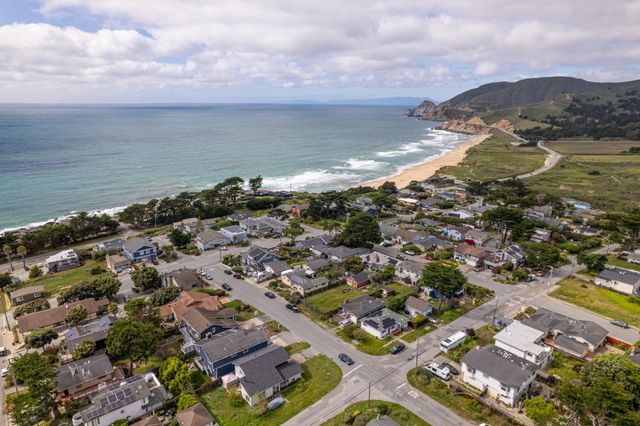 256 6th Street, Montara, CA 94037