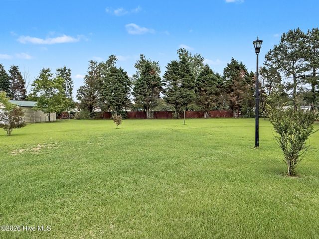 313 Wright Road, Vass, NC 28394