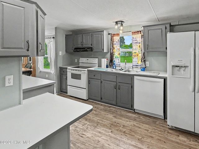 313 Wright Road, Vass, NC 28394