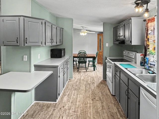 313 Wright Road, Vass, NC 28394