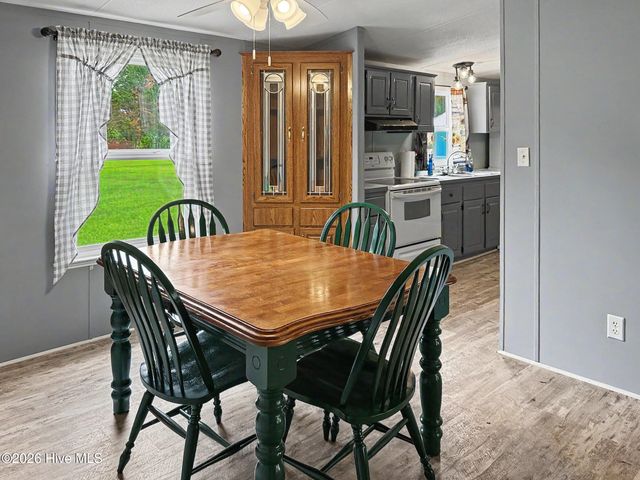 313 Wright Road, Vass, NC 28394