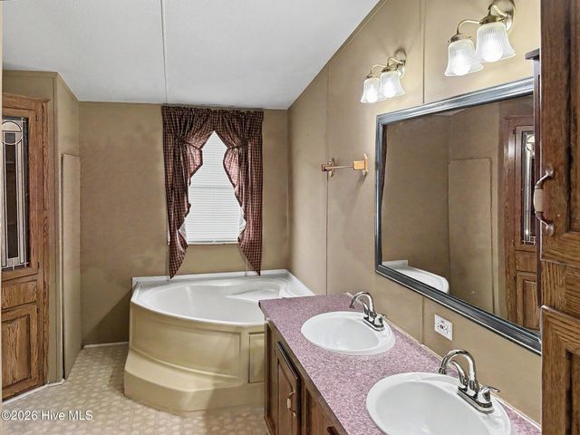313 Wright Road, Vass, NC 28394