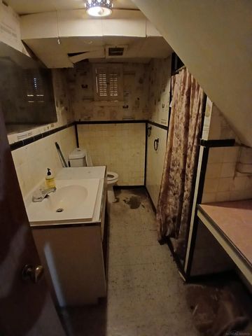 21731 Edmunton Street, St Clair Shores, MI 48080