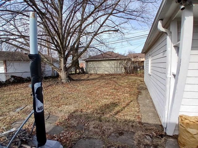 21731 Edmunton Street, St Clair Shores, MI 48080