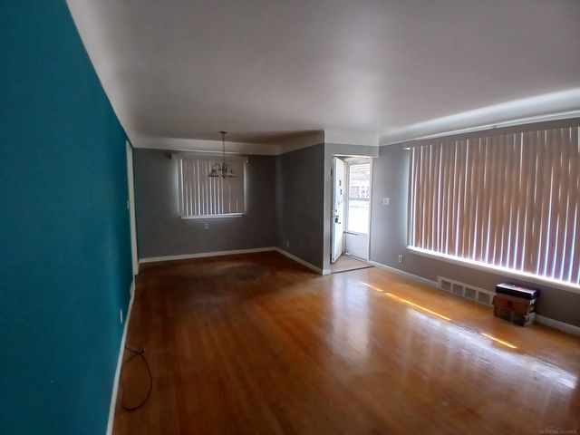 21731 Edmunton Street, St Clair Shores, MI 48080