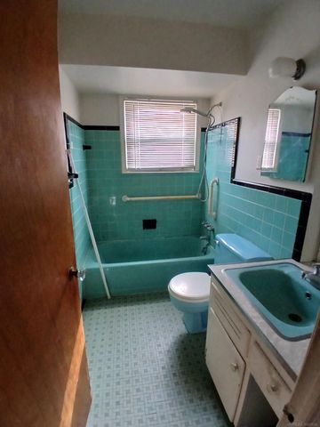 21731 Edmunton Street, St Clair Shores, MI 48080