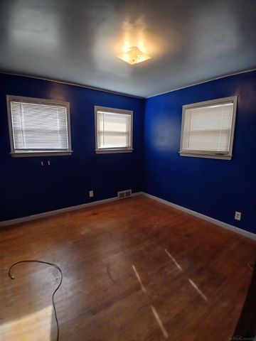 21731 Edmunton Street, St Clair Shores, MI 48080